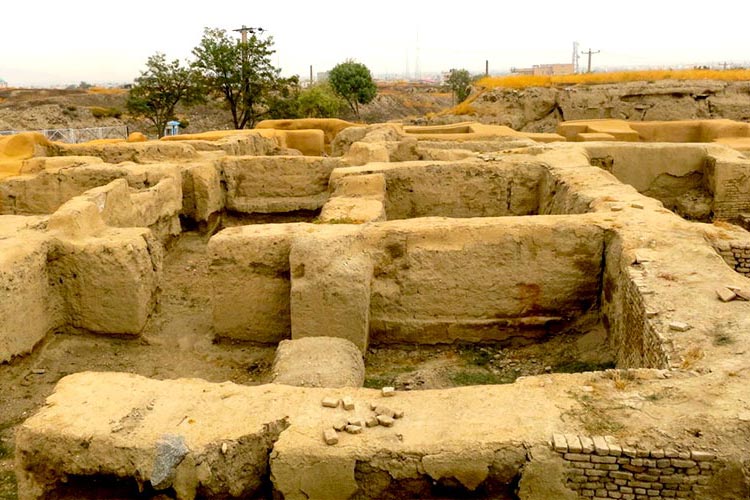 تپه باستانی هگمتانه همدان
